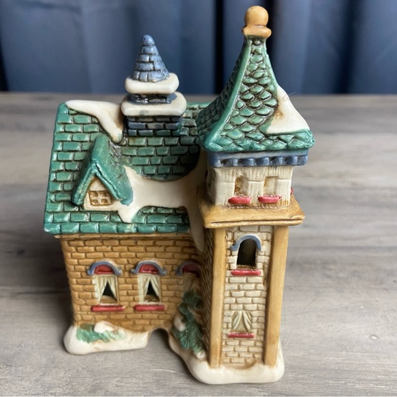 Charming Ceramic Church Figurine holiday Christmas Village building 5"h - Picture 4 of 8